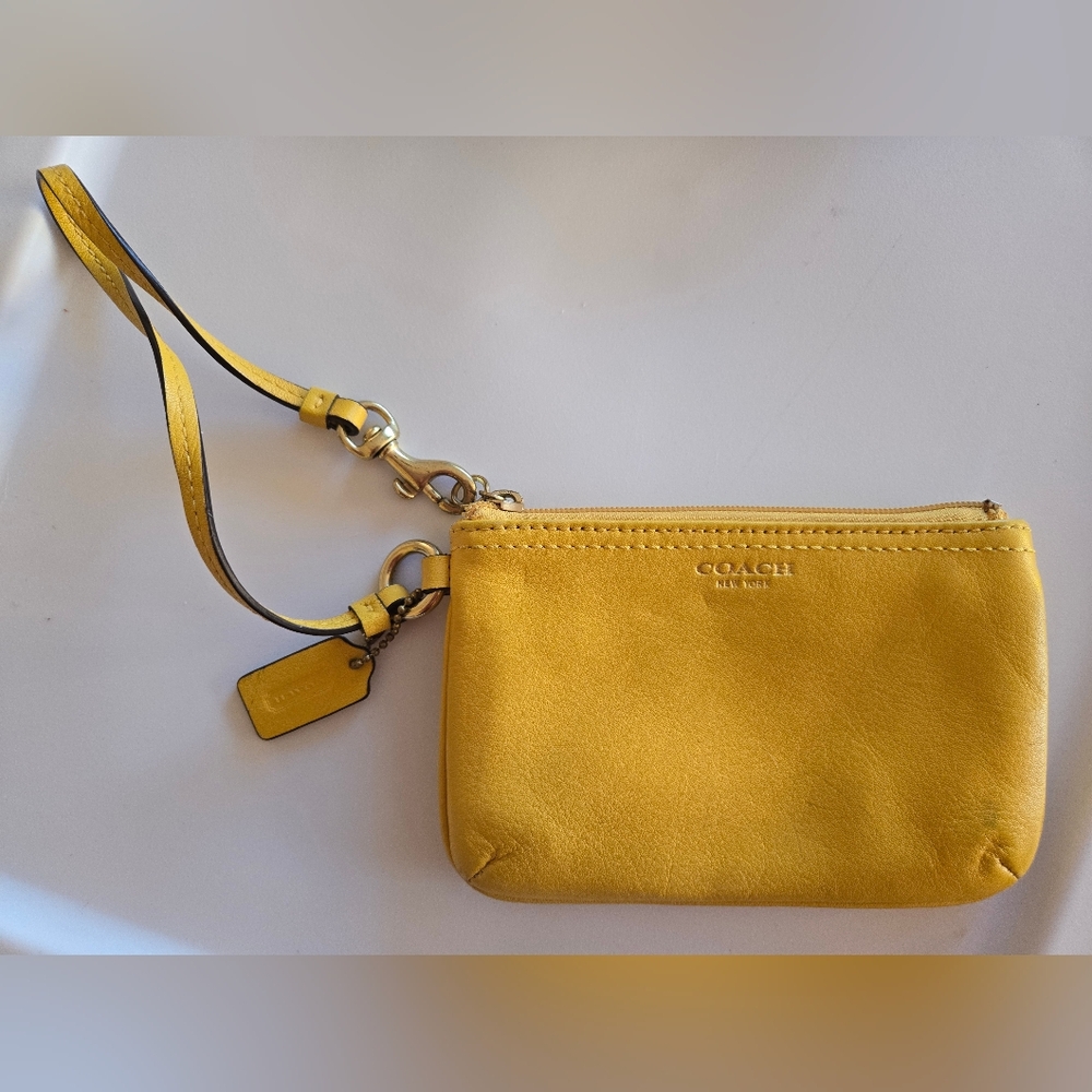 Vintage Mustard Coach Leather Wristlet